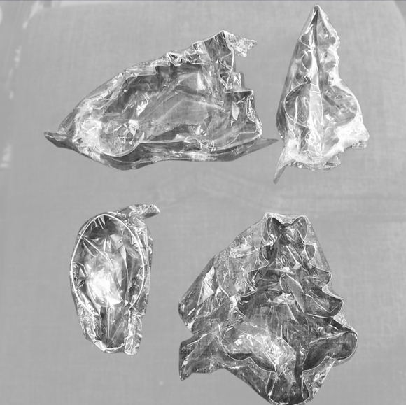 LILIAO 4 Piece Christmas Cookie Set Tree, Bulb, Topper and Truck w/Tree - Picture 2 of 7